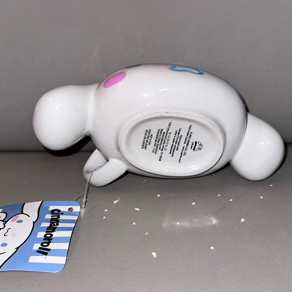 Bioworld Cinnamoroll 3D Sculpted Character Ceramic Mug - Picture 4 of 10